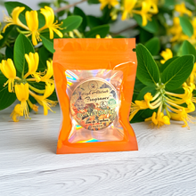 HONEYSUCKLE Solid Perfume-Eau de Parfum-Aromatherapy Balm-with-Essential Oils-Lonicera Caprifolium-Labdanum-Jasmine-Vanilla-Honey-Natural-Organic-Fragrance