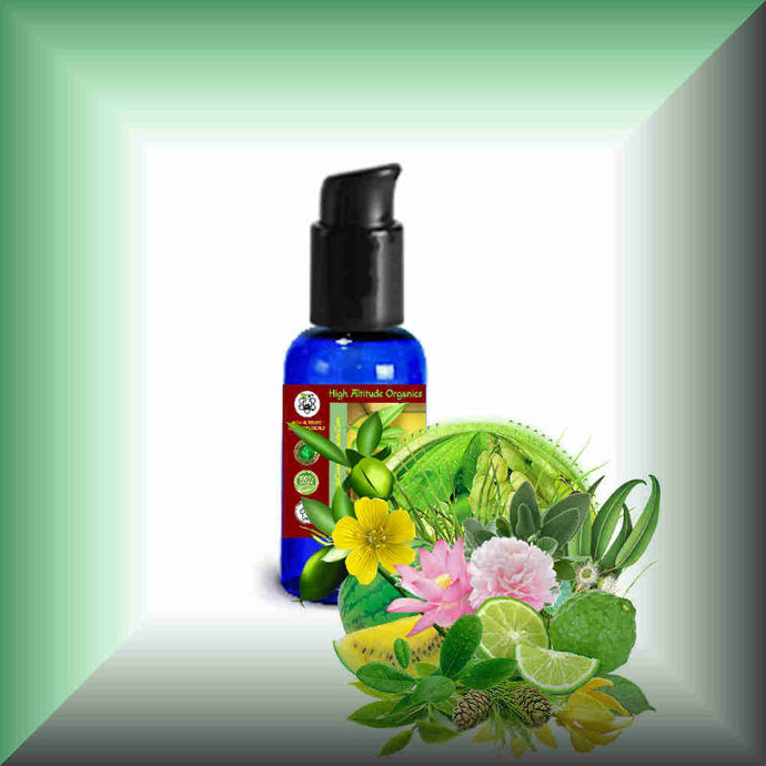 Summer Rain™ Fresh Green & Aquatic Floral Body Massage Oil in a 1 fl oz bottle with pump dispenser.